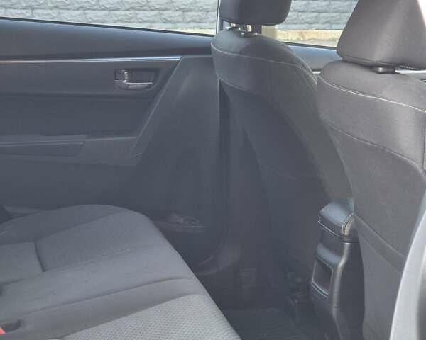 Білий Тойота Королла, об'ємом двигуна 1.6 л та пробігом 122 тис. км за 12000 $, фото 16 на Automoto.ua