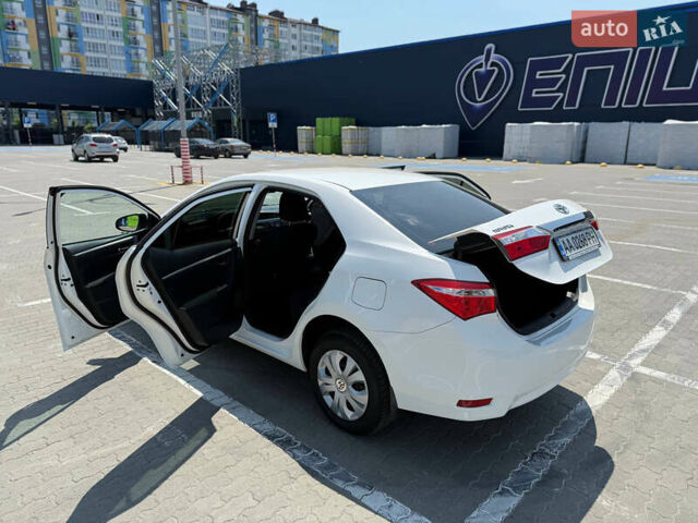 Тойота Королла 2015 у Івано-Франківську на Automoto.ua Білий Тойота Королла, об'ємом двигуна 1.6 л та пробігом 213 тис. км за 11900 $, фото 20 на Automoto.ua