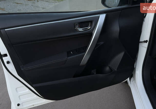 Тойота Королла 2015 в Одессе на Automoto.ua Белый Тойота Королла, объемом двигателя 1.6 л и пробегом 94 тыс. км за 14500 $, фото 5 на Automoto.ua