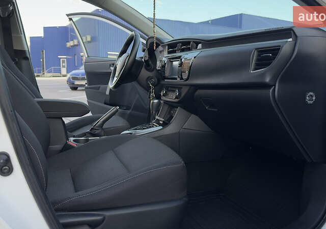 Белый Тойота Королла, объемом двигателя 1.6 л и пробегом 94 тыс. км за 14500 $, фото 48 на Automoto.ua