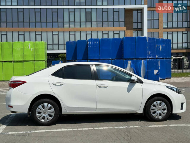 Тойота Королла 2015 у Івано-Франківську на Automoto.ua Білий Тойота Королла, об'ємом двигуна 1.6 л та пробігом 213 тис. км за 11900 $, фото 4 на Automoto.ua