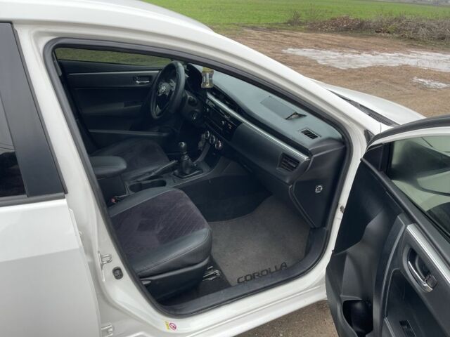 Белый Тойота Королла, объемом двигателя 1.6 л и пробегом 287 тыс. км за 5350 $, фото 7 на Automoto.ua