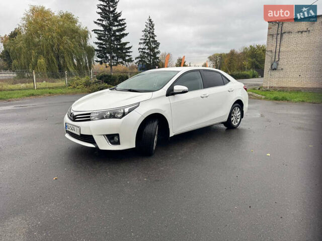 Белый Тойота Королла, объемом двигателя 1.6 л и пробегом 168 тыс. км за 14100 $, фото 1 на Automoto.ua