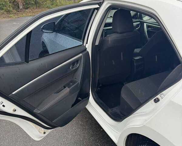 Белый Тойота Королла, объемом двигателя 1.6 л и пробегом 168 тыс. км за 14100 $, фото 9 на Automoto.ua