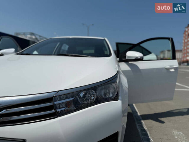 Тойота Королла 2015 у Івано-Франківську на Automoto.ua Білий Тойота Королла, об'ємом двигуна 1.6 л та пробігом 213 тис. км за 11900 $, фото 8 на Automoto.ua