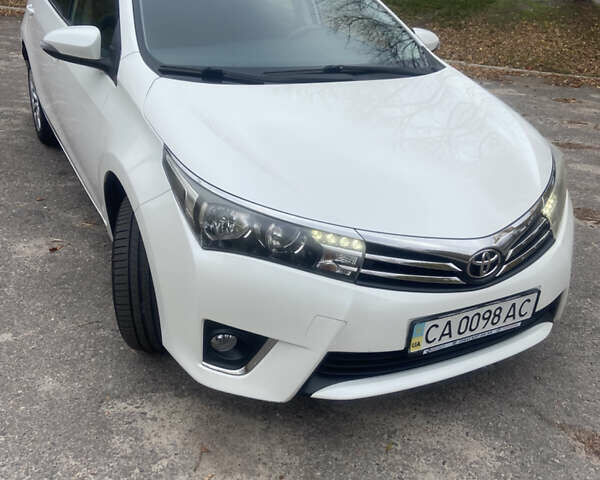 Белый Тойота Королла, объемом двигателя 1.6 л и пробегом 84 тыс. км за 13000 $, фото 1 на Automoto.ua