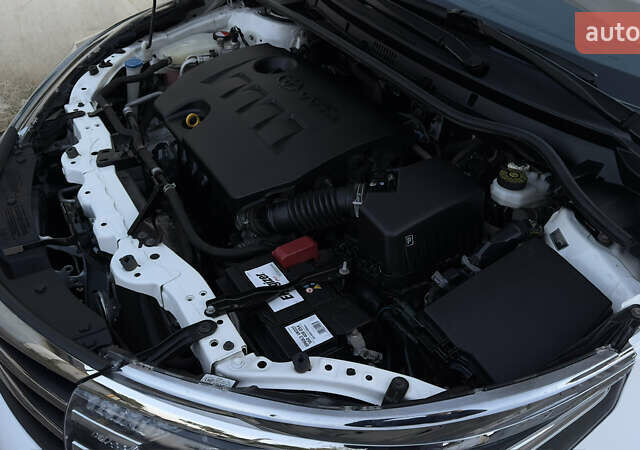 Тойота Королла 2015 в Одессе на Automoto.ua Белый Тойота Королла, объемом двигателя 1.6 л и пробегом 94 тыс. км за 14500 $, фото 3 на Automoto.ua