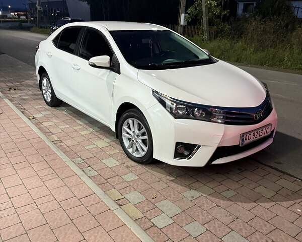 Білий Тойота Королла, об'ємом двигуна 1.6 л та пробігом 190 тис. км за 13200 $, фото 1 на Automoto.ua