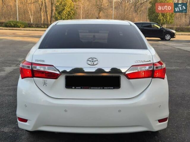 Білий Тойота Королла, об'ємом двигуна 1.6 л та пробігом 122 тис. км за 12000 $, фото 6 на Automoto.ua