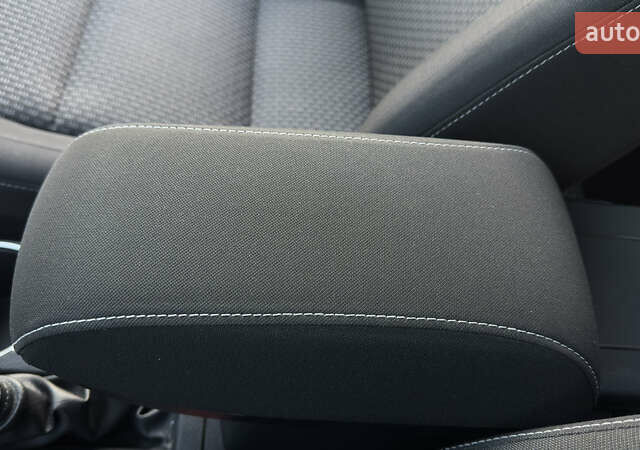 Белый Тойота Королла, объемом двигателя 1.6 л и пробегом 94 тыс. км за 14500 $, фото 39 на Automoto.ua