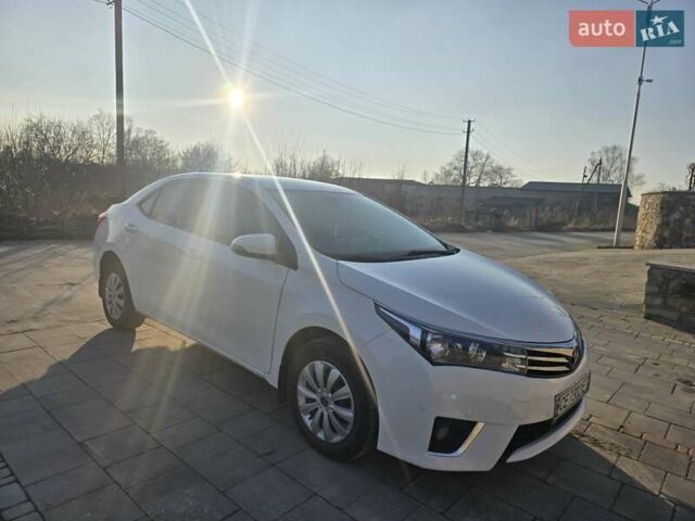 Белый Тойота Королла, объемом двигателя 1.3 л и пробегом 157 тыс. км за 8600 $, фото 1 на Automoto.ua