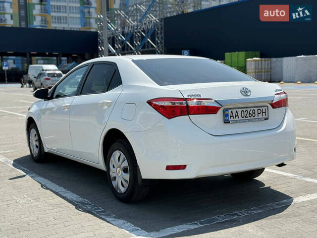 Тойота Королла 2015 у Івано-Франківську на Automoto.ua Білий Тойота Королла, об'ємом двигуна 1.6 л та пробігом 213 тис. км за 11900 $, фото 1 на Automoto.ua