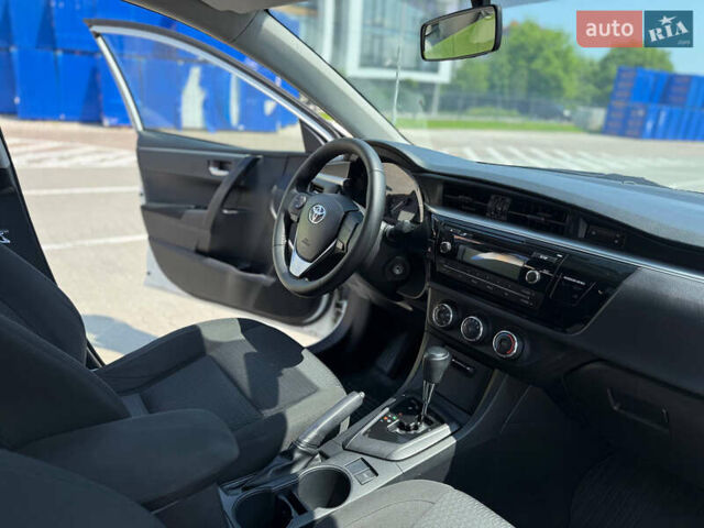 Тойота Королла 2015 у Івано-Франківську на Automoto.ua Білий Тойота Королла, об'ємом двигуна 1.6 л та пробігом 213 тис. км за 11900 $, фото 21 на Automoto.ua