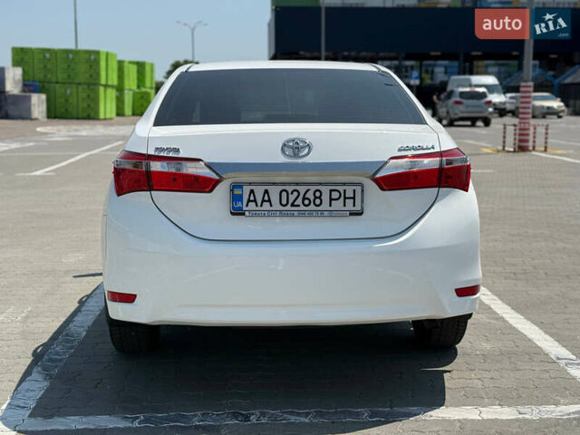 Тойота Королла 2015 у Івано-Франківську на Automoto.ua Білий Тойота Королла, об'ємом двигуна 1.6 л та пробігом 213 тис. км за 11900 $, фото 3 на Automoto.ua
