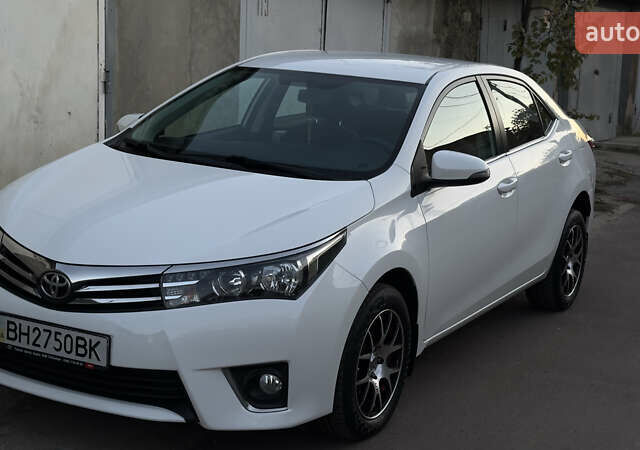 Тойота Королла 2015 в Одессе на Automoto.ua Белый Тойота Королла, объемом двигателя 1.6 л и пробегом 94 тыс. км за 14500 $, фото 12 на Automoto.ua