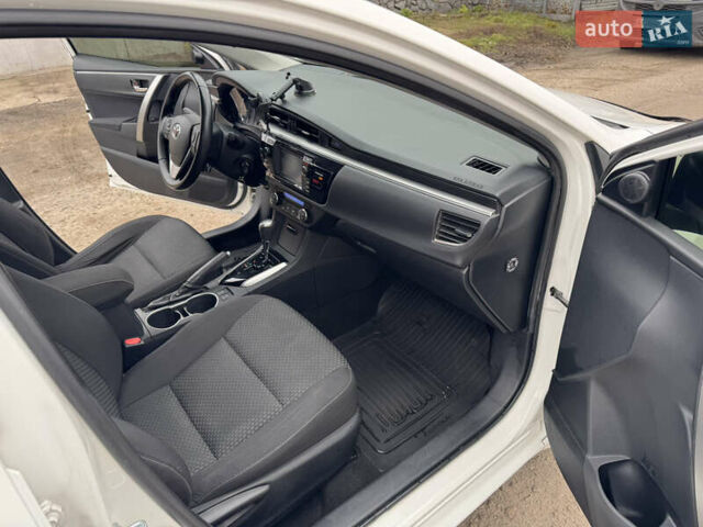 Белый Тойота Королла, объемом двигателя 1.6 л и пробегом 136 тыс. км за 13500 $, фото 11 на Automoto.ua