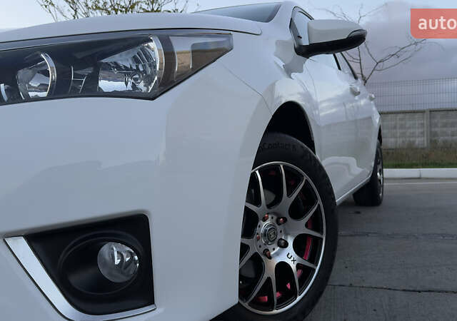 Белый Тойота Королла, объемом двигателя 1.6 л и пробегом 94 тыс. км за 14500 $, фото 7 на Automoto.ua