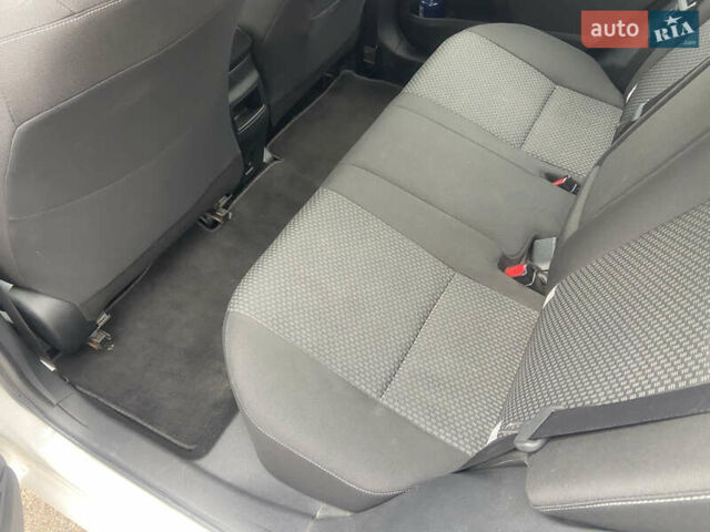 Белый Тойота Королла, объемом двигателя 1.6 л и пробегом 84 тыс. км за 13000 $, фото 7 на Automoto.ua