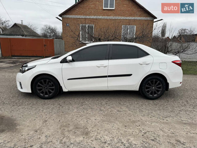 Белый Тойота Королла, объемом двигателя 1.6 л и пробегом 136 тыс. км за 13500 $, фото 2 на Automoto.ua