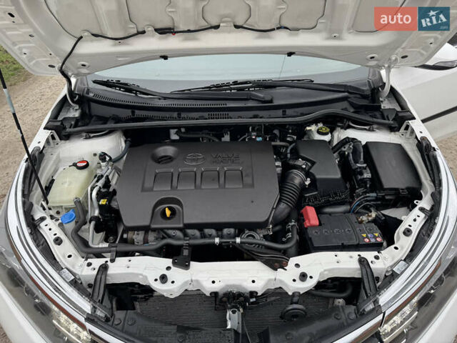 Белый Тойота Королла, объемом двигателя 1.6 л и пробегом 136 тыс. км за 13500 $, фото 13 на Automoto.ua