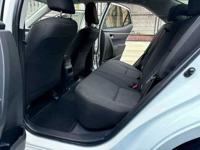 Білий Тойота Королла, об'ємом двигуна 1.6 л та пробігом 87 тис. км за 11750 $, фото 7 на Automoto.ua