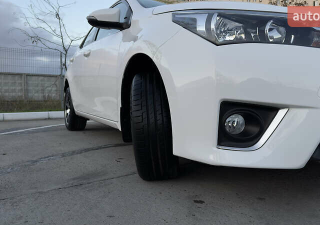 Белый Тойота Королла, объемом двигателя 1.6 л и пробегом 94 тыс. км за 14500 $, фото 17 на Automoto.ua