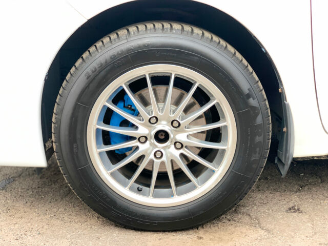 Белый Тойота Королла, объемом двигателя 1.3 л и пробегом 150 тыс. км за 12390 $, фото 37 на Automoto.ua