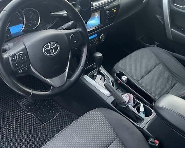 Белый Тойота Королла, объемом двигателя 1.6 л и пробегом 120 тыс. км за 14500 $, фото 2 на Automoto.ua