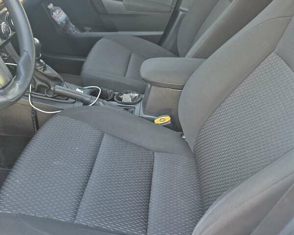 Белый Тойота Королла, объемом двигателя 1.33 л и пробегом 201 тыс. км за 8999 $, фото 6 на Automoto.ua