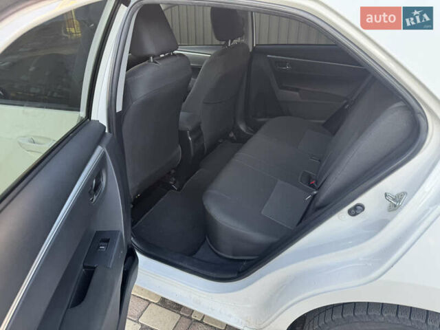 Белый Тойота Королла, объемом двигателя 1.6 л и пробегом 125 тыс. км за 12600 $, фото 20 на Automoto.ua