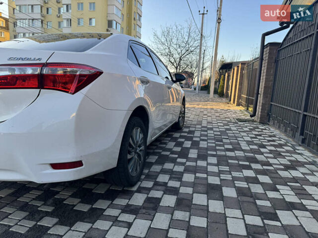 Белый Тойота Королла, объемом двигателя 1.6 л и пробегом 125 тыс. км за 12600 $, фото 1 на Automoto.ua