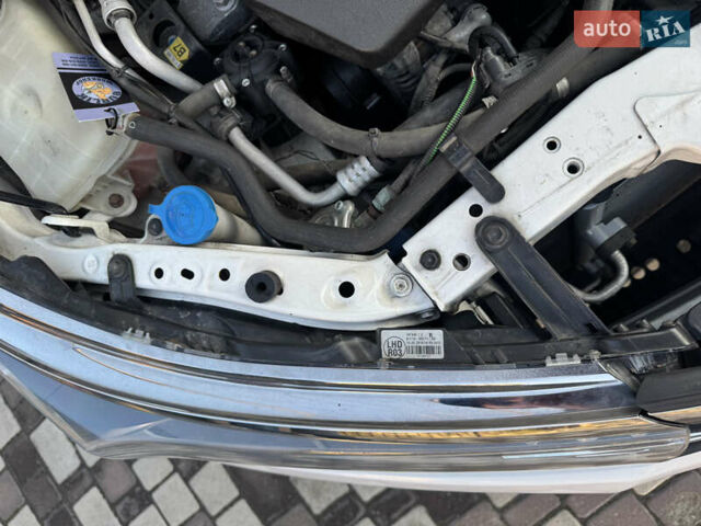 Белый Тойота Королла, объемом двигателя 1.6 л и пробегом 125 тыс. км за 12600 $, фото 33 на Automoto.ua