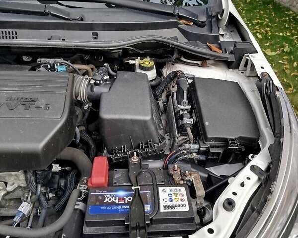 Белый Тойота Королла, объемом двигателя 1.33 л и пробегом 204 тыс. км за 8700 $, фото 9 на Automoto.ua