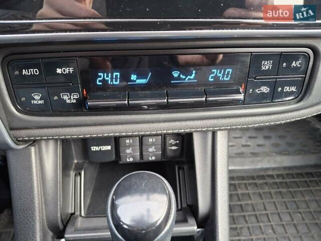 Белый Тойота Королла, объемом двигателя 1.6 л и пробегом 100 тыс. км за 15800 $, фото 24 на Automoto.ua