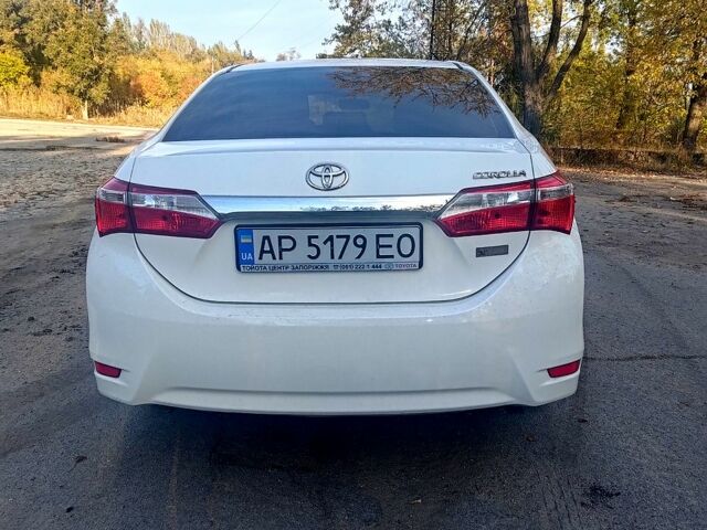 Белый Тойота Королла, объемом двигателя 1.6 л и пробегом 203 тыс. км за 10000 $, фото 2 на Automoto.ua