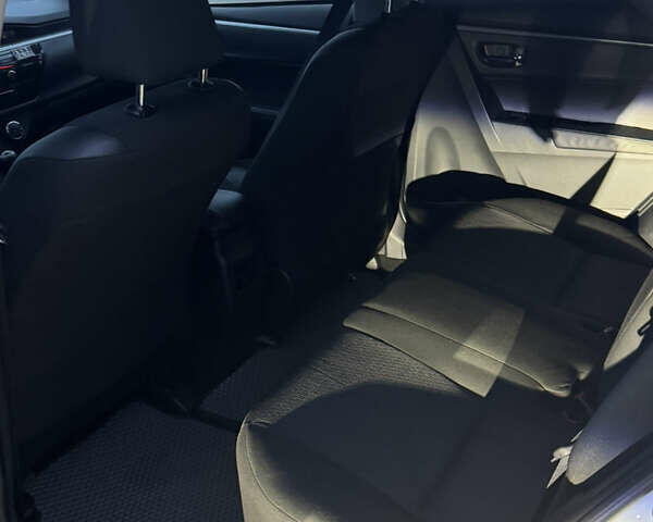 Белый Тойота Королла, объемом двигателя 1.6 л и пробегом 158 тыс. км за 10300 $, фото 4 на Automoto.ua