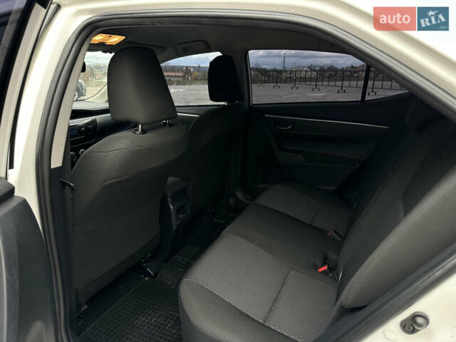 Білий Тойота Королла, об'ємом двигуна 1.6 л та пробігом 41 тис. км за 16250 $, фото 22 на Automoto.ua