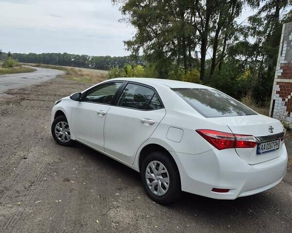 Белый Тойота Королла, объемом двигателя 1.33 л и пробегом 222 тыс. км за 9600 $, фото 2 на Automoto.ua