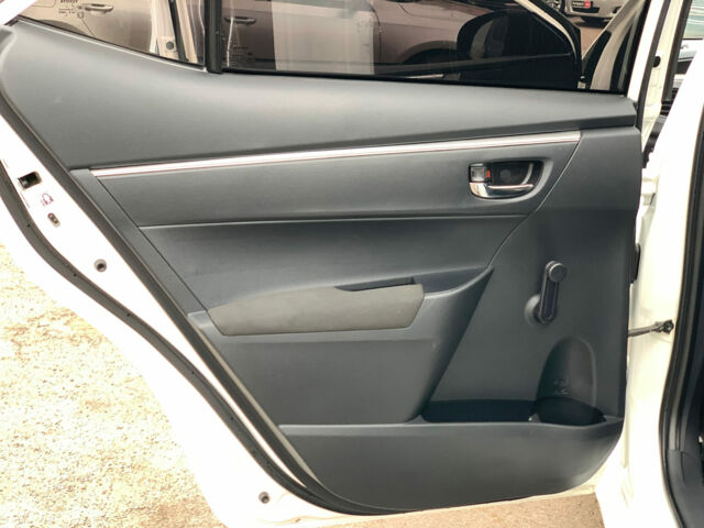 Белый Тойота Королла, объемом двигателя 1.3 л и пробегом 150 тыс. км за 12390 $, фото 10 на Automoto.ua