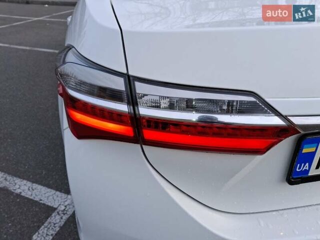 Белый Тойота Королла, объемом двигателя 1.6 л и пробегом 100 тыс. км за 15800 $, фото 9 на Automoto.ua