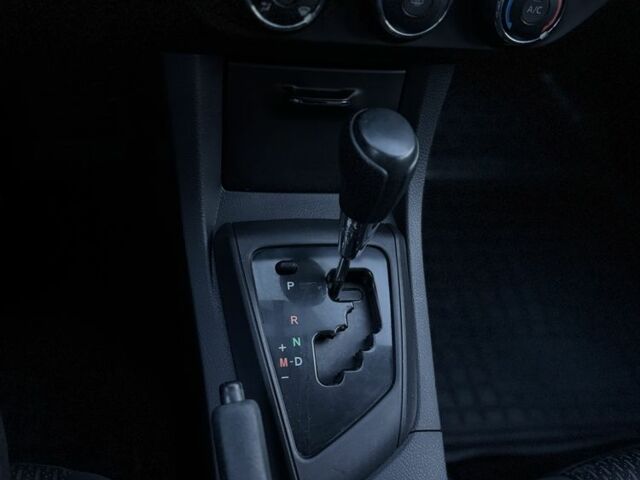 Білий Тойота Королла, об'ємом двигуна 1.6 л та пробігом 180 тис. км за 12599 $, фото 7 на Automoto.ua