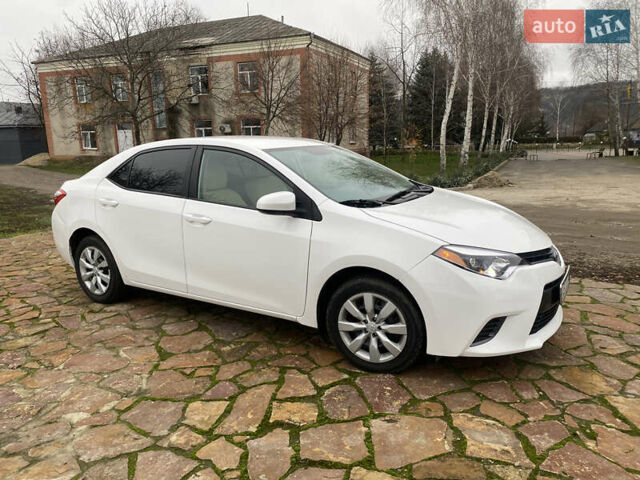 Белый Тойота Королла, объемом двигателя 1.8 л и пробегом 47 тыс. км за 10999 $, фото 7 на Automoto.ua