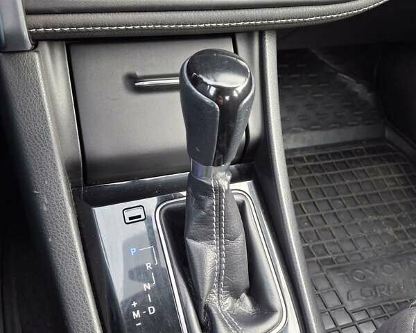 Белый Тойота Королла, объемом двигателя 1.6 л и пробегом 100 тыс. км за 15800 $, фото 26 на Automoto.ua