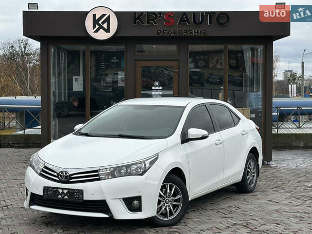 Білий Тойота Королла, об'ємом двигуна 1.6 л та пробігом 41 тис. км за 16250 $, фото 2 на Automoto.ua