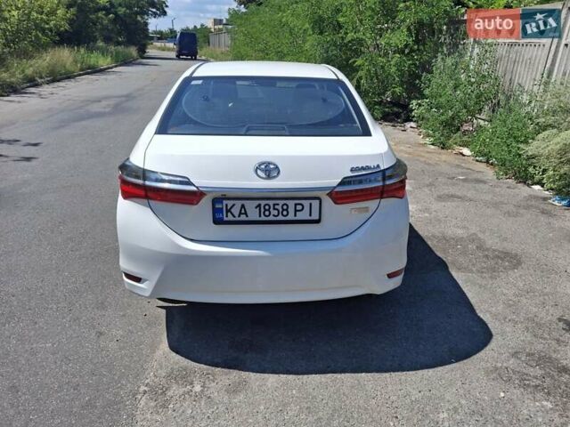 Белый Тойота Королла, объемом двигателя 1.6 л и пробегом 100 тыс. км за 15800 $, фото 1 на Automoto.ua