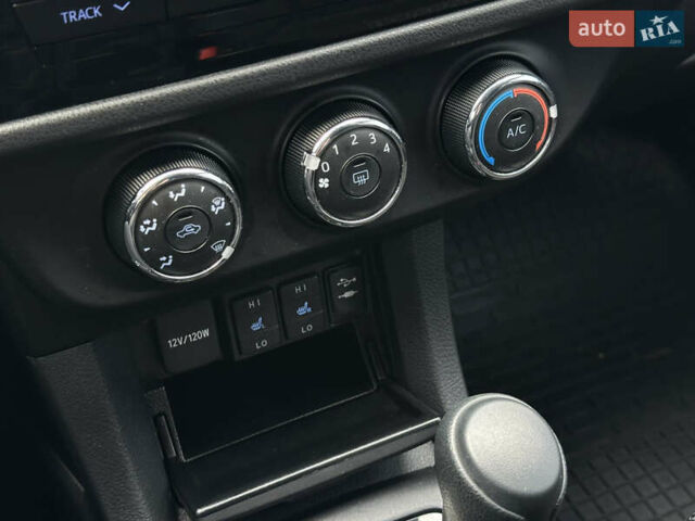 Білий Тойота Королла, об'ємом двигуна 1.6 л та пробігом 41 тис. км за 16250 $, фото 19 на Automoto.ua