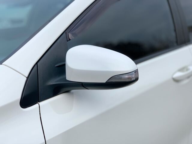 Белый Тойота Королла, объемом двигателя 1.3 л и пробегом 150 тыс. км за 12390 $, фото 36 на Automoto.ua