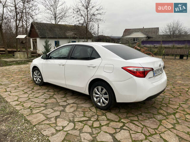 Белый Тойота Королла, объемом двигателя 1.8 л и пробегом 47 тыс. км за 10999 $, фото 3 на Automoto.ua