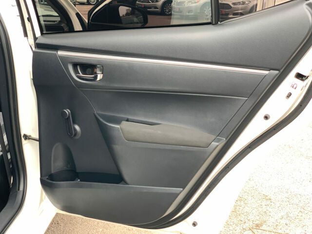 Белый Тойота Королла, объемом двигателя 1.3 л и пробегом 150 тыс. км за 12390 $, фото 12 на Automoto.ua