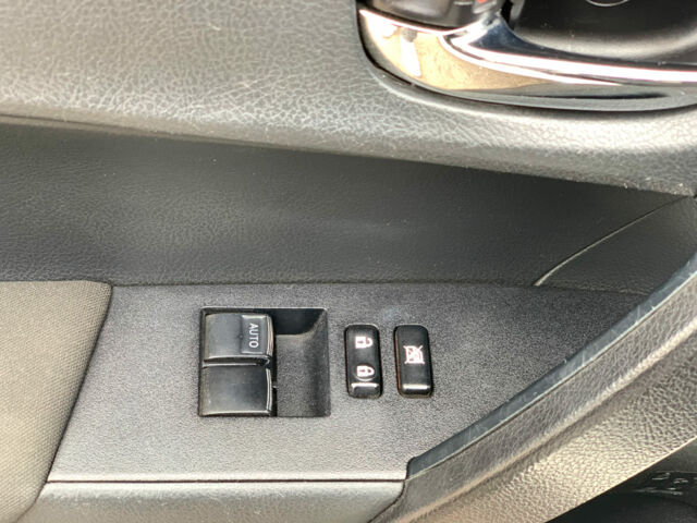 Белый Тойота Королла, объемом двигателя 1.3 л и пробегом 150 тыс. км за 12390 $, фото 17 на Automoto.ua